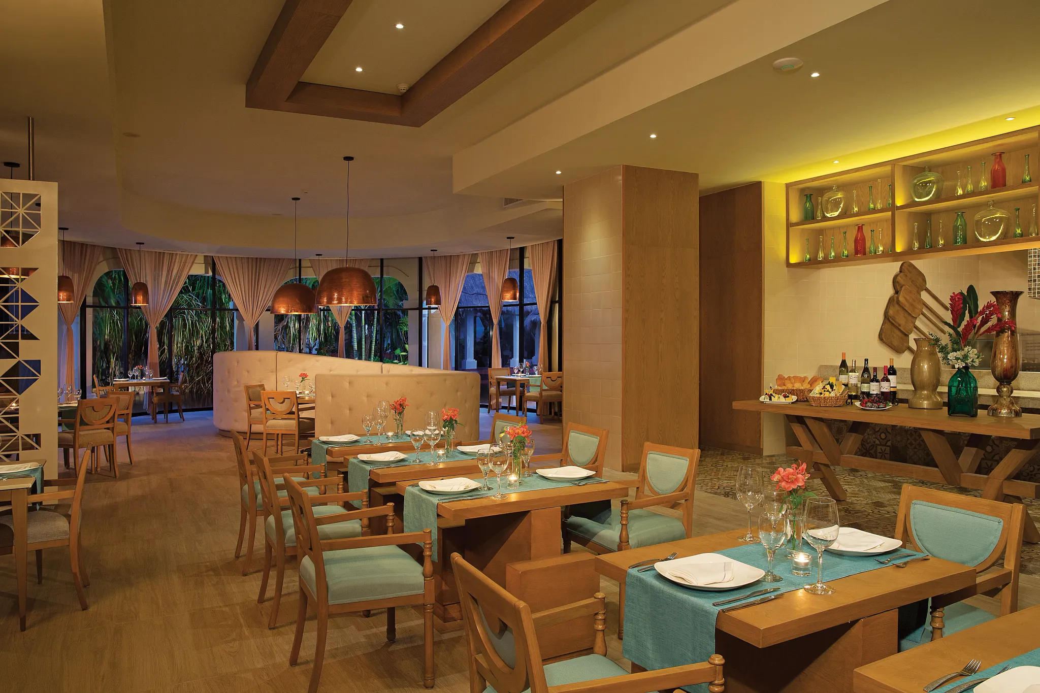 Portofino at Dreams Sapphire Resort & Spa featuring elegant Italian dining, classic décor, and a refined atmosphere for authentic Mediterranean cuisine.